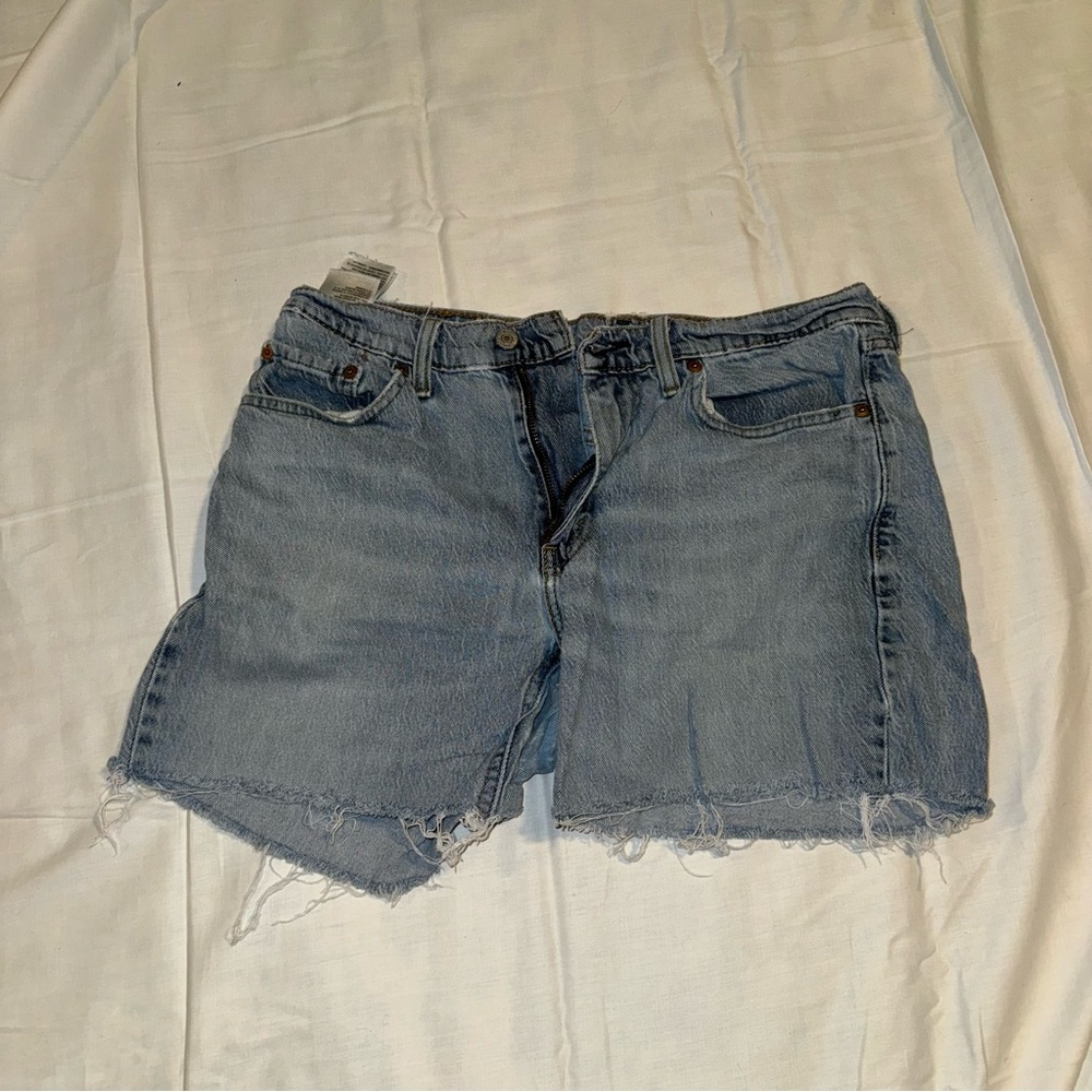 Levi Jean Shorts (32w)